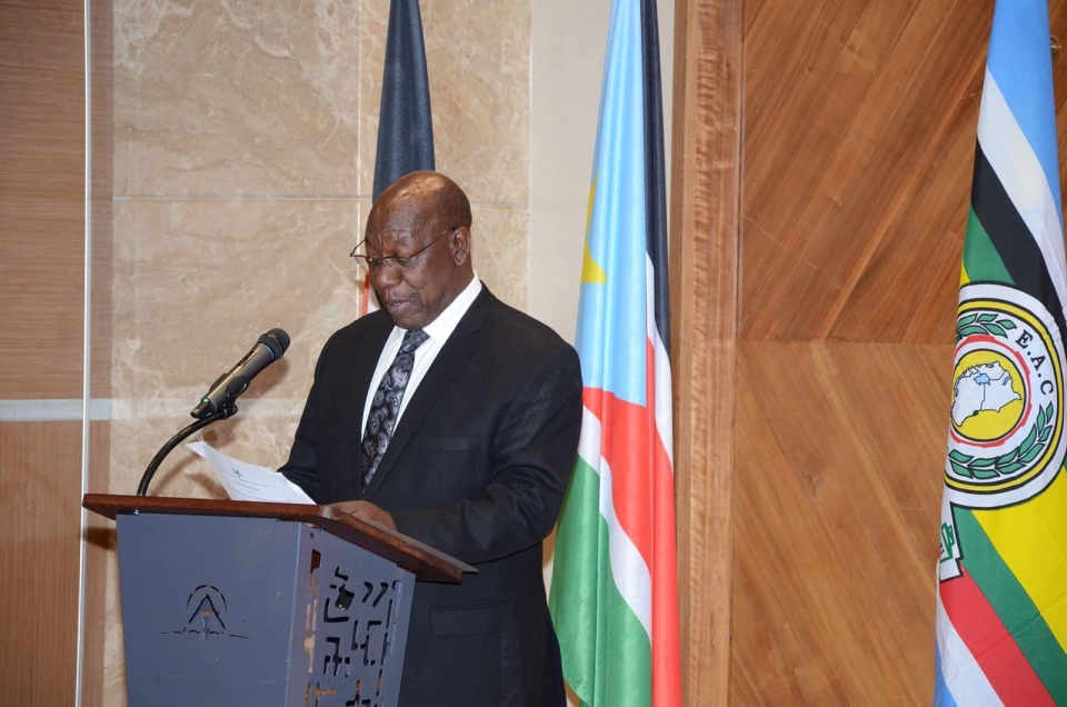 Amb. Maj. Gen. Charles Tai Gituai addressing the opening of the mediation process on March 3